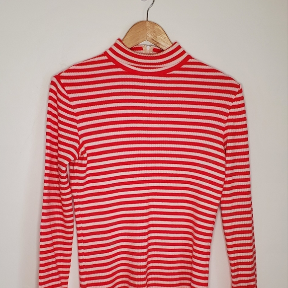 Where's Waldo Vintage Classic Red and White Striped Longsleeve Ribbed Turtleneck - Picture 12 of 13